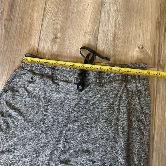 Beyond Yoga Lightweight Gray Jogger size Small - Picture 5 of 10